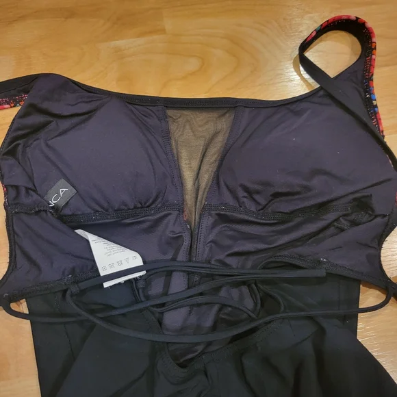 La Blanca One Piece Swim Suit Black Size 4 - Picture 9 of 12